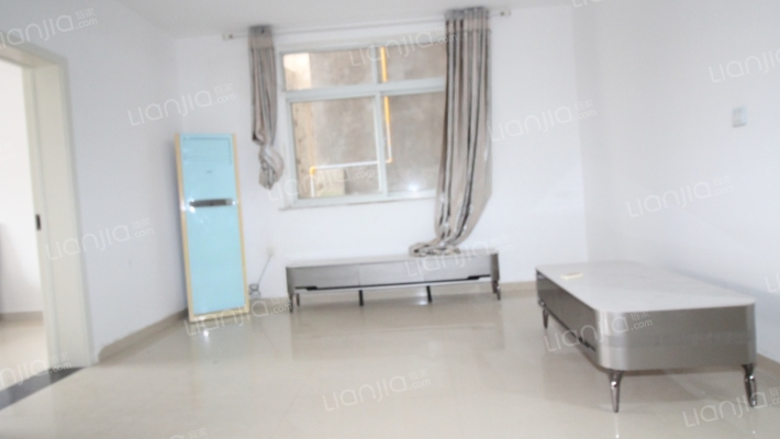 鸿福家园二手房实景图