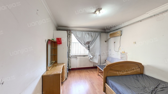 济兖路440号二手房实景图