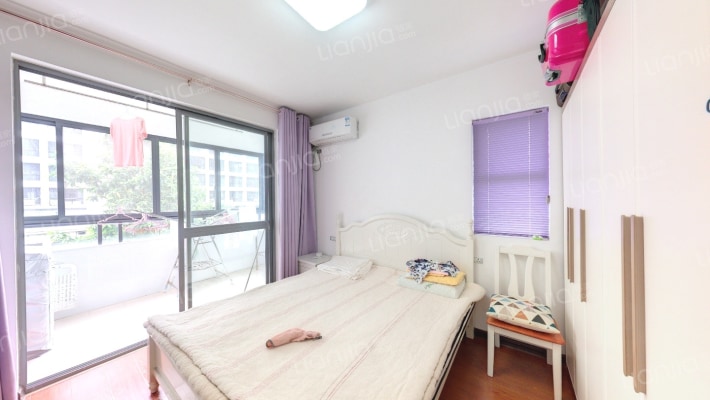 桂林市七星区客世界旁鑫海国际精装两房低价出售-卧室A