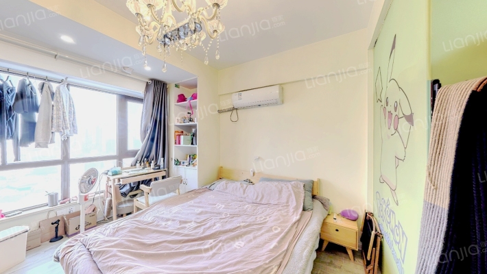 九龙国际大厦二手房实景图