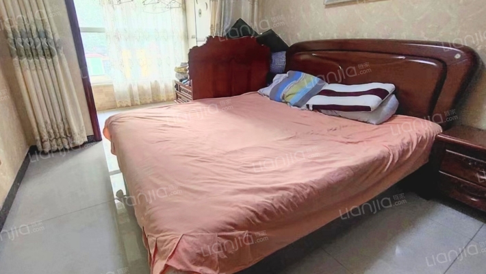 名流美域，满二，简单装修，小区环境优美，看房方便-卧室A