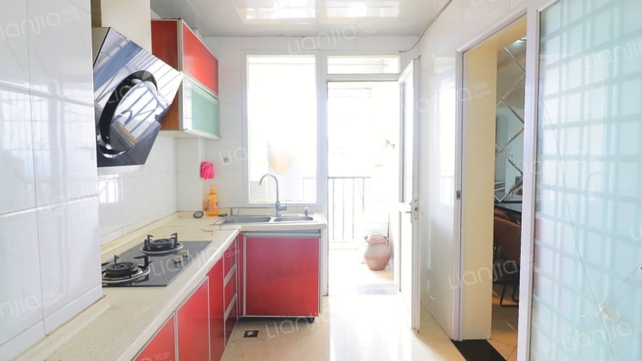 阳光名城 3室2厅 交通便利 小区环境干净舒适-厨房