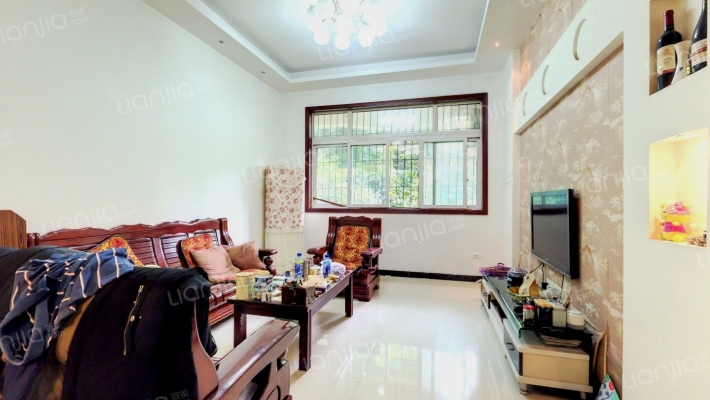 金山路100号二手房实景图