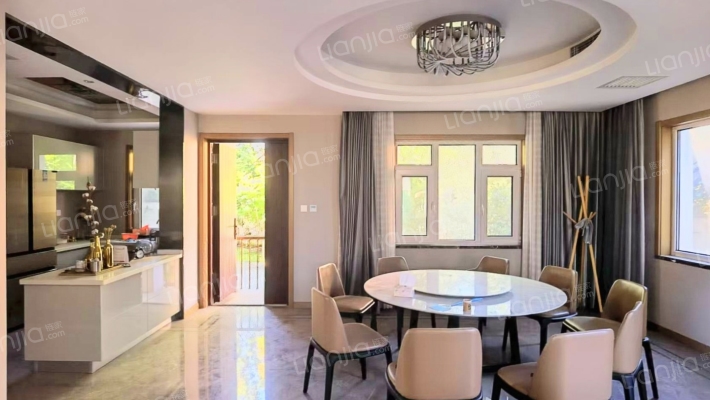 急售临湖大独栋别墅，精装修，价格美丽，风景独好-餐厅A