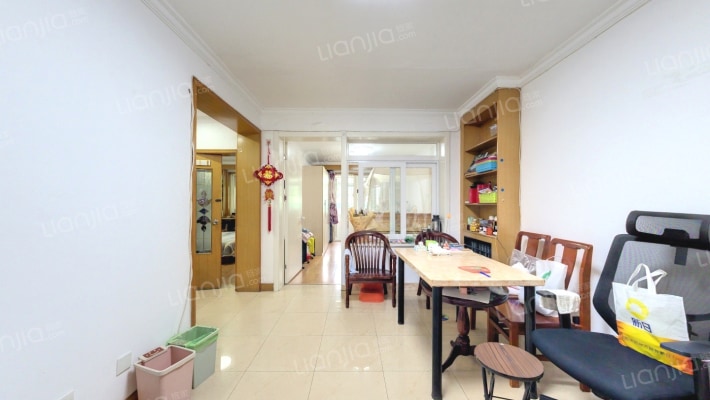 东方生活区二手房实景图