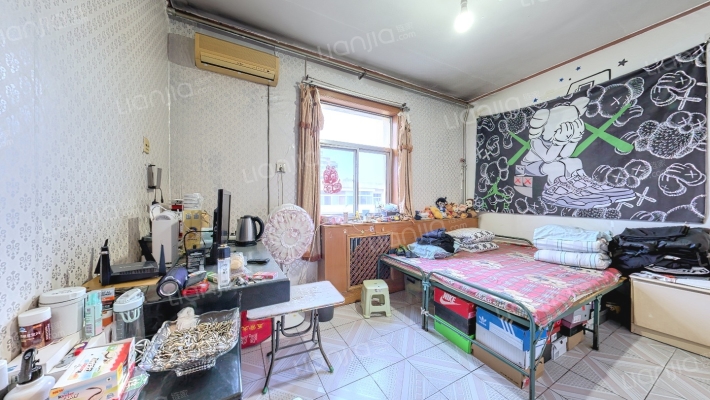 西安卫光电工厂小区二手房实景图
