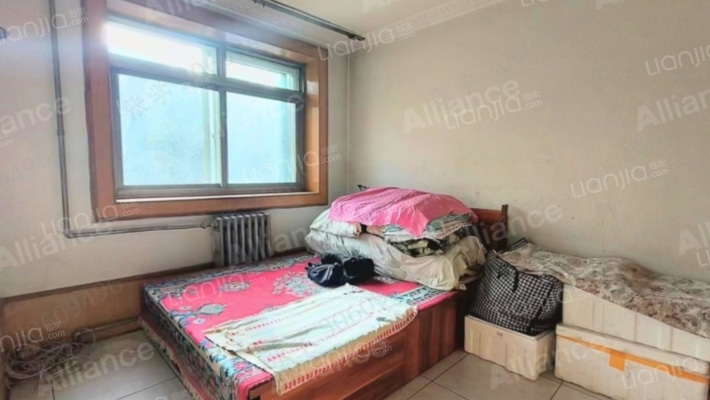 范阳主路，南向两居，业主诚意出售-卧室B