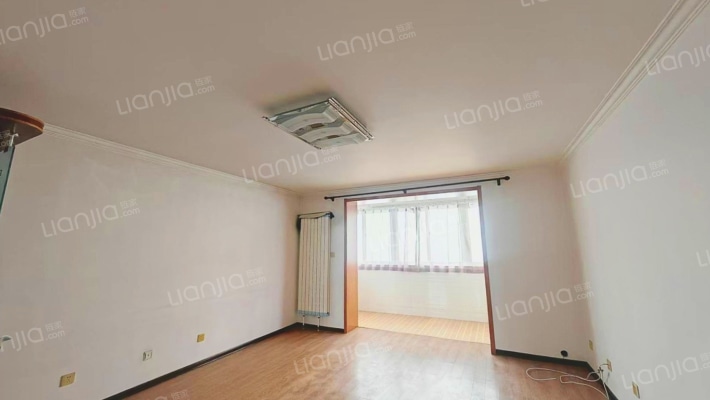 广安B层好楼层方正三居，居住舒适度高-客厅