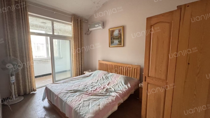 温莎独栋别墅 带大院子精装修 业主靠谱出售 看房方便-卧室C