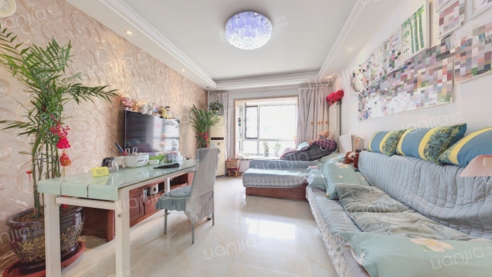 恒达名门尚居二手房实景图