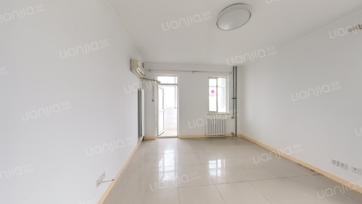 东四十条甲100号院二手房实景图