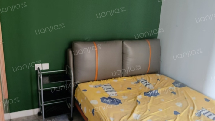 【鸿坤理想湾】全阳小三居室，婚房装修，东户无遮挡-卧室B