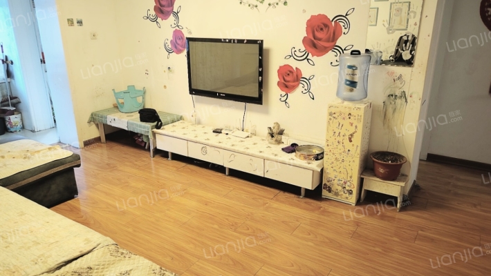 地建小区二手房实景图