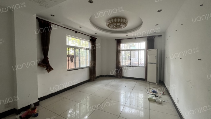 大龙别墅B区二手房实景图