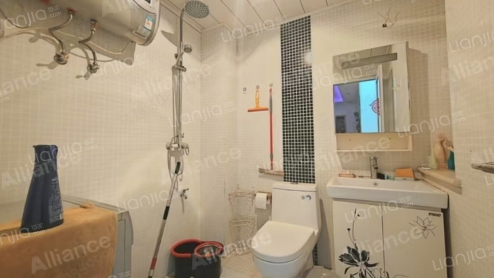 精装修，中高楼层，集中供暖！拎包入住!-卫生间