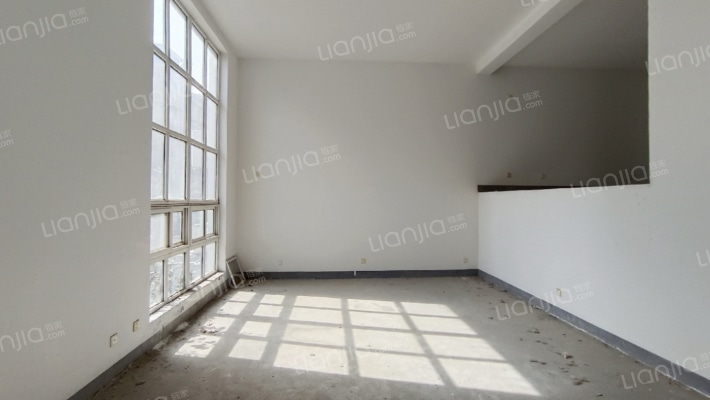 富仕名邸二手房实景图