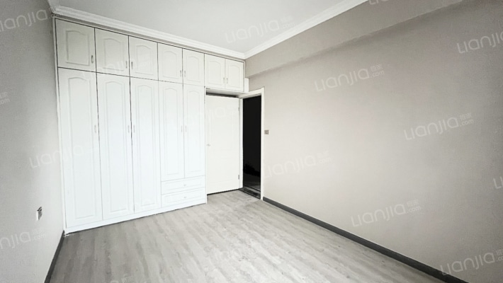 东润春城二手房实景图