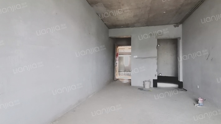 南太珑玺二手房实景图