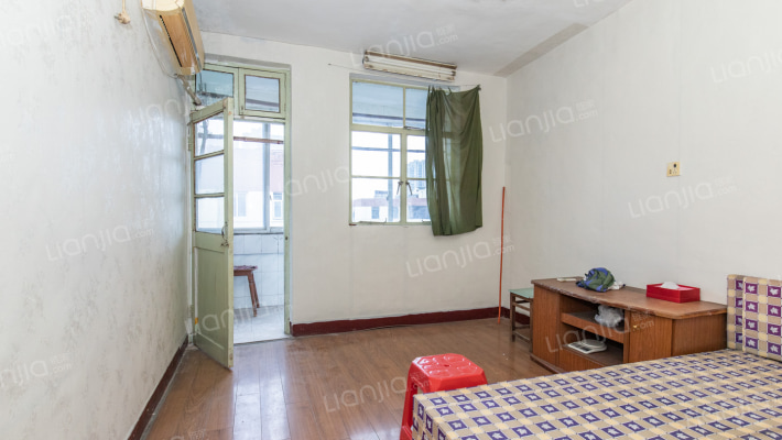 凤美新村二手房实景图