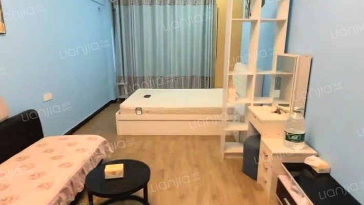 愉景新城带小区住宅式公寓，中间层-卧室