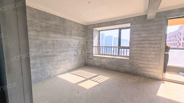 幸福湖畔二手房实景图