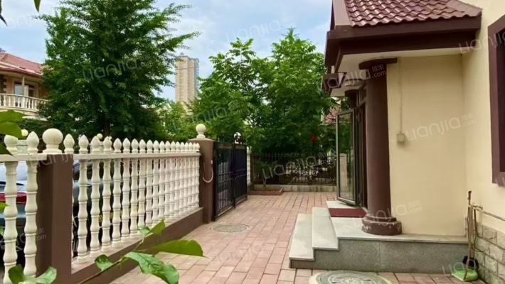 名流丽苑 独栋别墅 精装 拎包入住-花园A