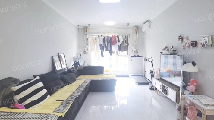 简单装修拎包入住 南北通透 大三居 好楼层 房本满二-客厅