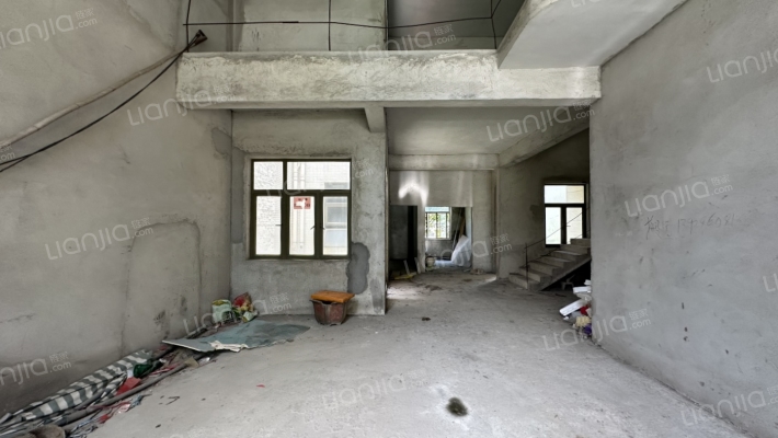 海骏达康格斯蔷薇苑二手房实景图