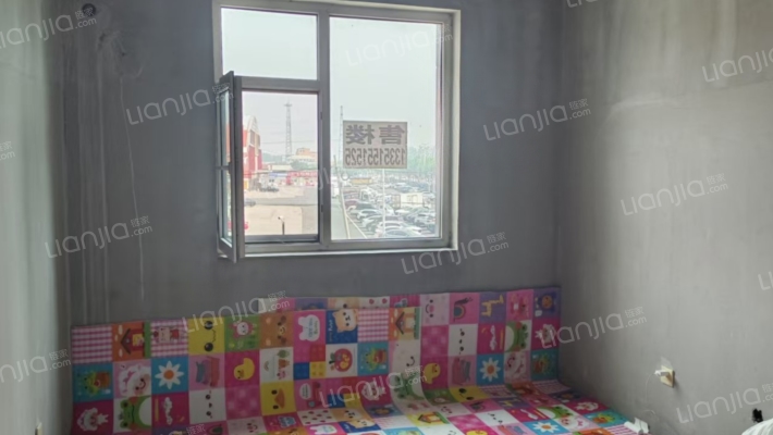 新上好房，交通方便，配套齐全，环境好。-卧室B