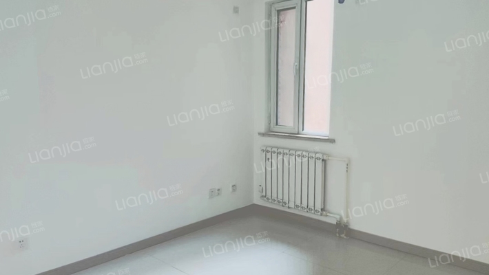 房子集中供暖  南北通透  采光视野佳-卧室C