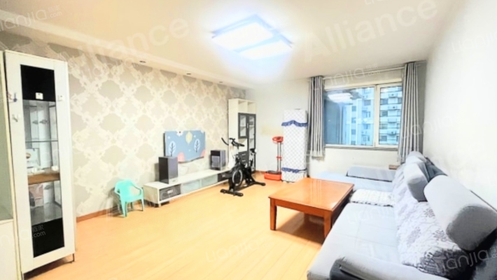 香港豪庭 3室2厅 南 北-客厅