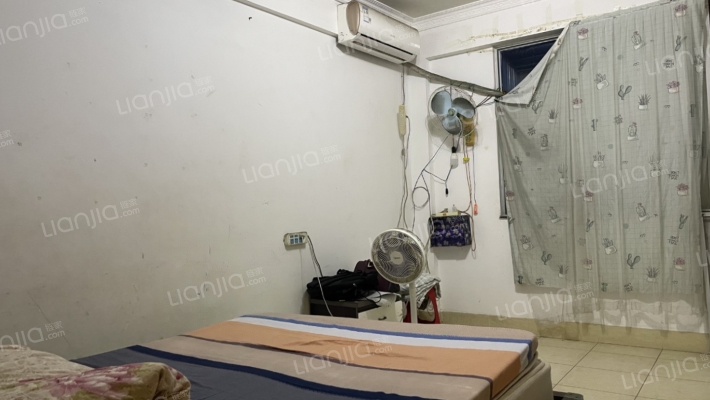 五金厂宿舍二手房实景图