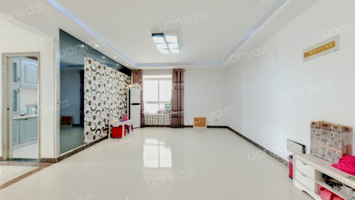 桃苑中心花园二手房实景图