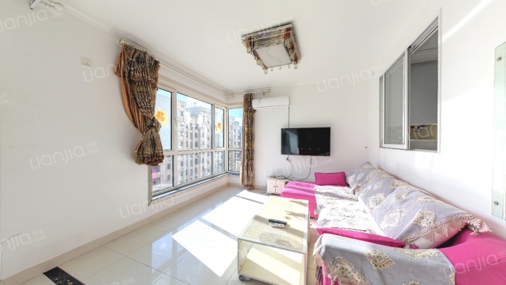 明秀山庄B区二手房实景图