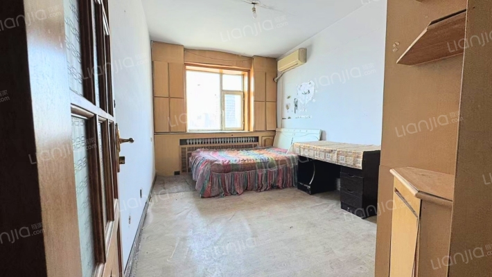 市政府职工宿舍二手房实景图