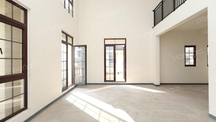 融创玫瑰园二手房实景图