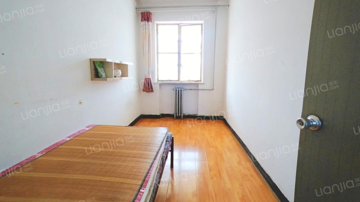 此房满五税费低，采光好 ，购物医疗方便-卧室C