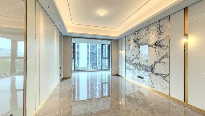 运达滨河广场二手房实景图