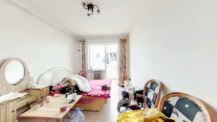 太原大学宿舍区二手房实景图