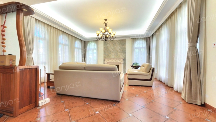 中海翡翠湖岸二手房实景图