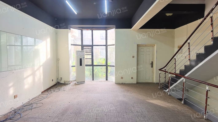 纯翠领域二手房实景图