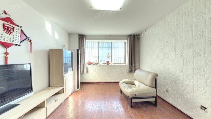 逸秀名园二手房实景图