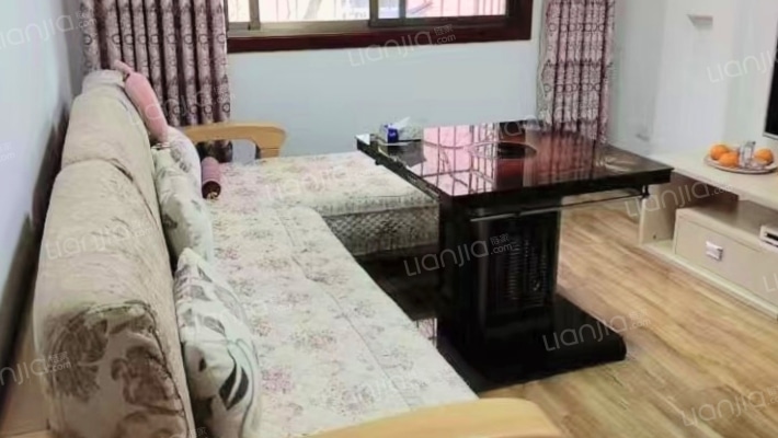 学府雅苑二手房实景图