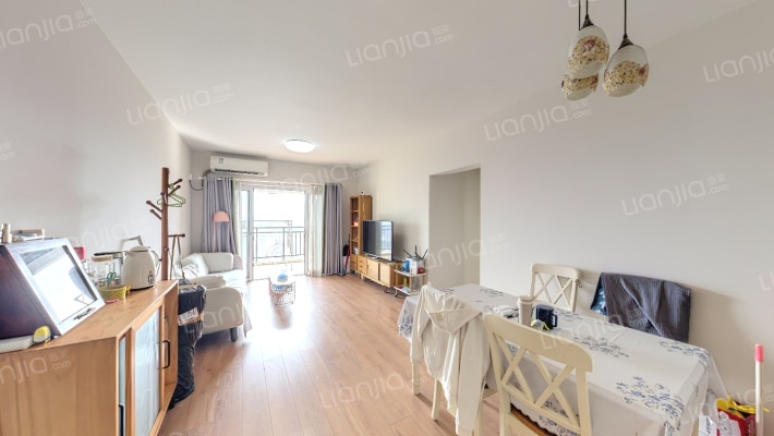 蓝色康园二手房实景图