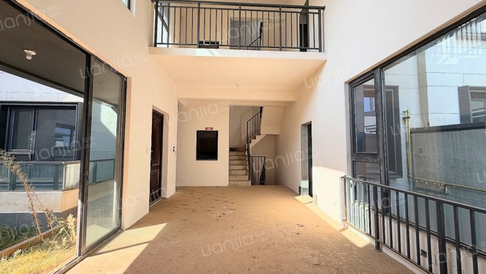 招商依云国际社区二手房实景图