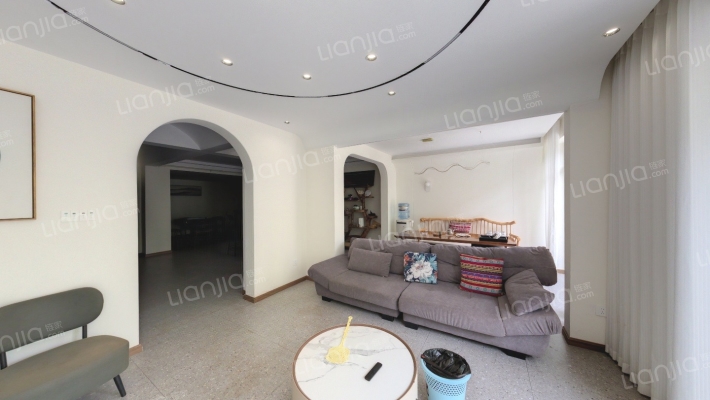 七彩云南古滇名城云上鹿鸣谷二手房实景图