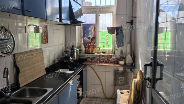 华阳小区 3室2厅 南 北-厨房