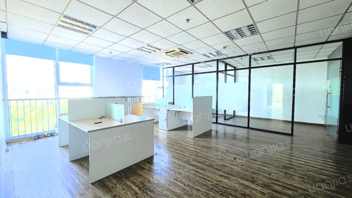 银晨商务中心二手房实景图