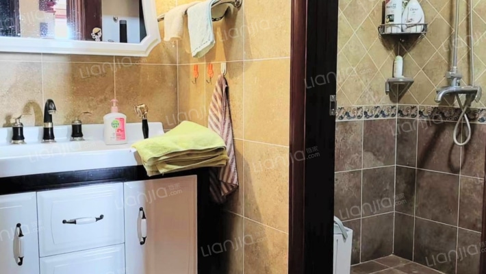 公园壹号全南两居精装自住标准好楼层，配套齐全。-卫生间