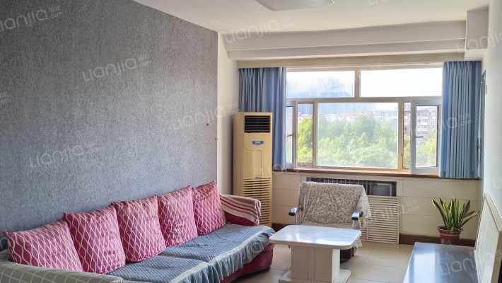 花园里梅兰菊社区二手房实景图